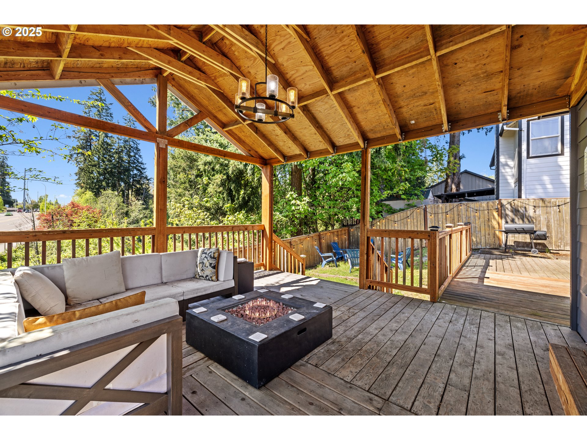 105 NE 49TH AVE