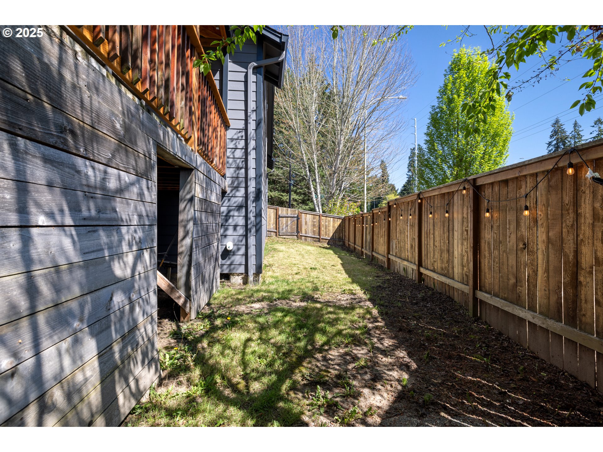 105 NE 49TH AVE