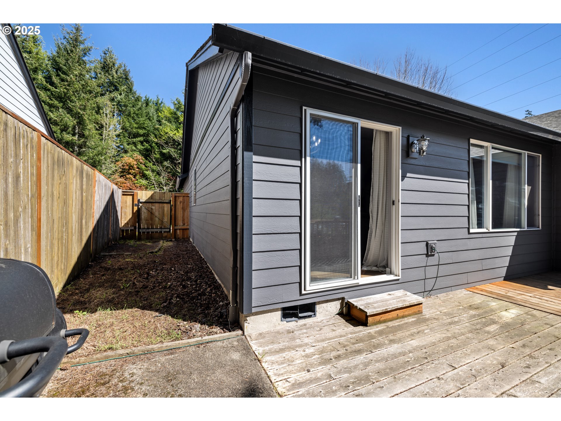 105 NE 49TH AVE