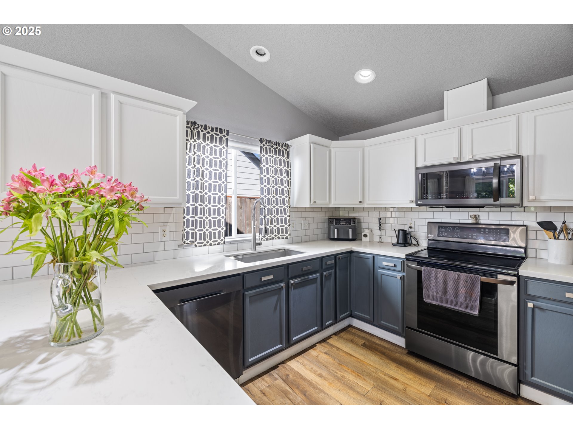 105 NE 49TH AVE