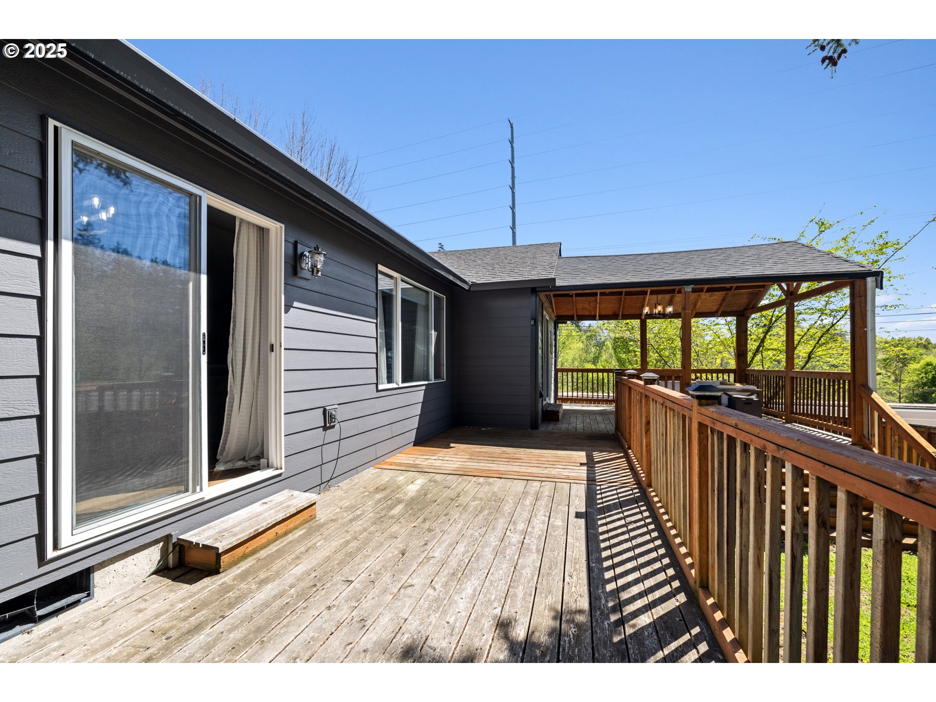 105 NE 49TH AVE