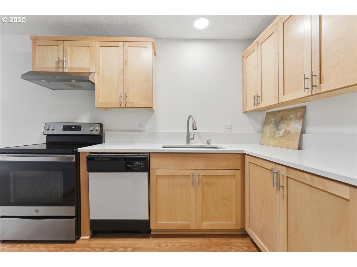 6835 SW CAPITOL HILL RD 30