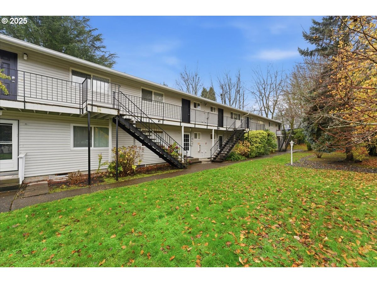 6835 SW CAPITOL HILL RD 30