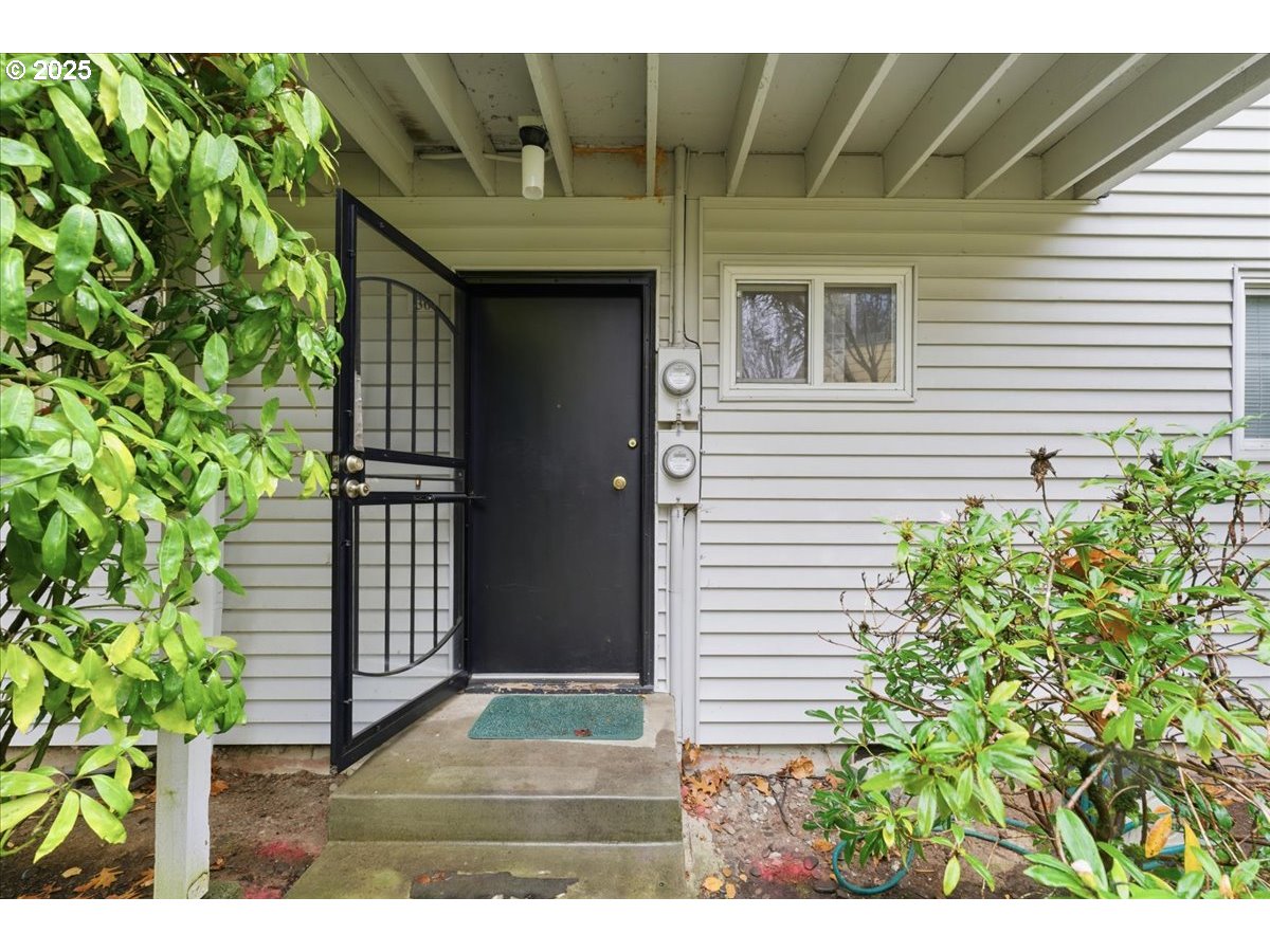 6835 SW CAPITOL HILL RD 30