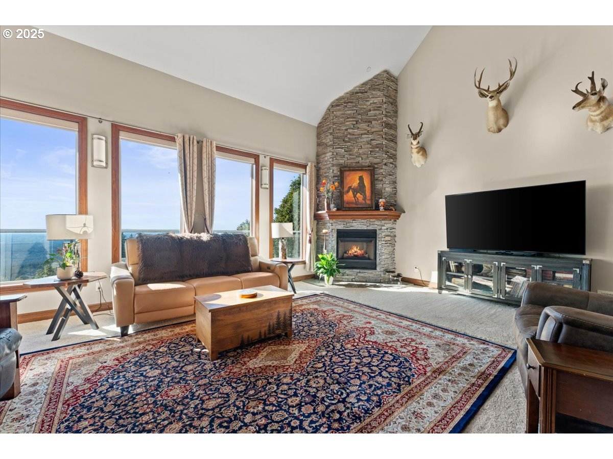 23508 NE KASKILLAH DR