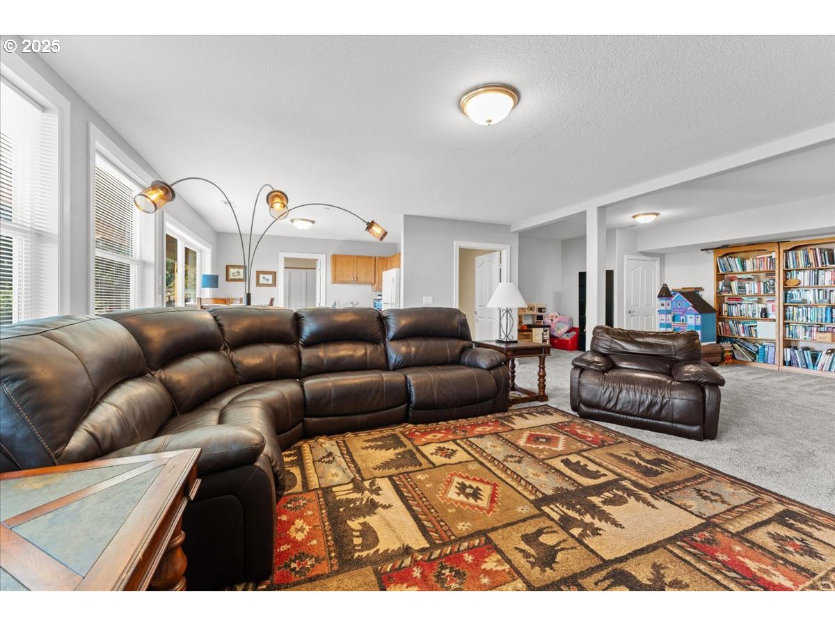 23508 NE KASKILLAH DR