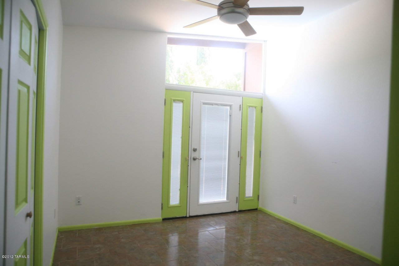 8701 E Lancaster