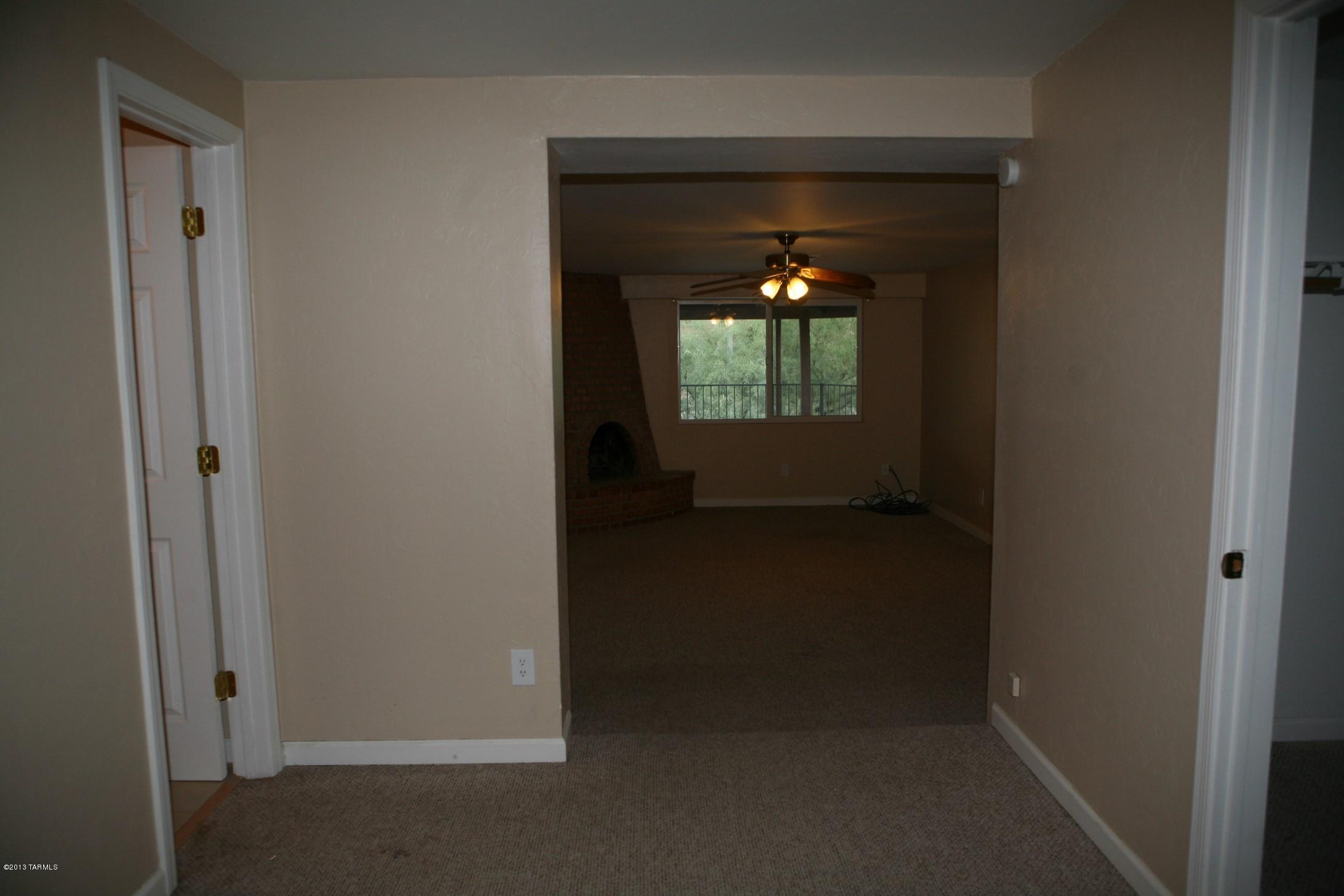 2741 W Placita Hacienda