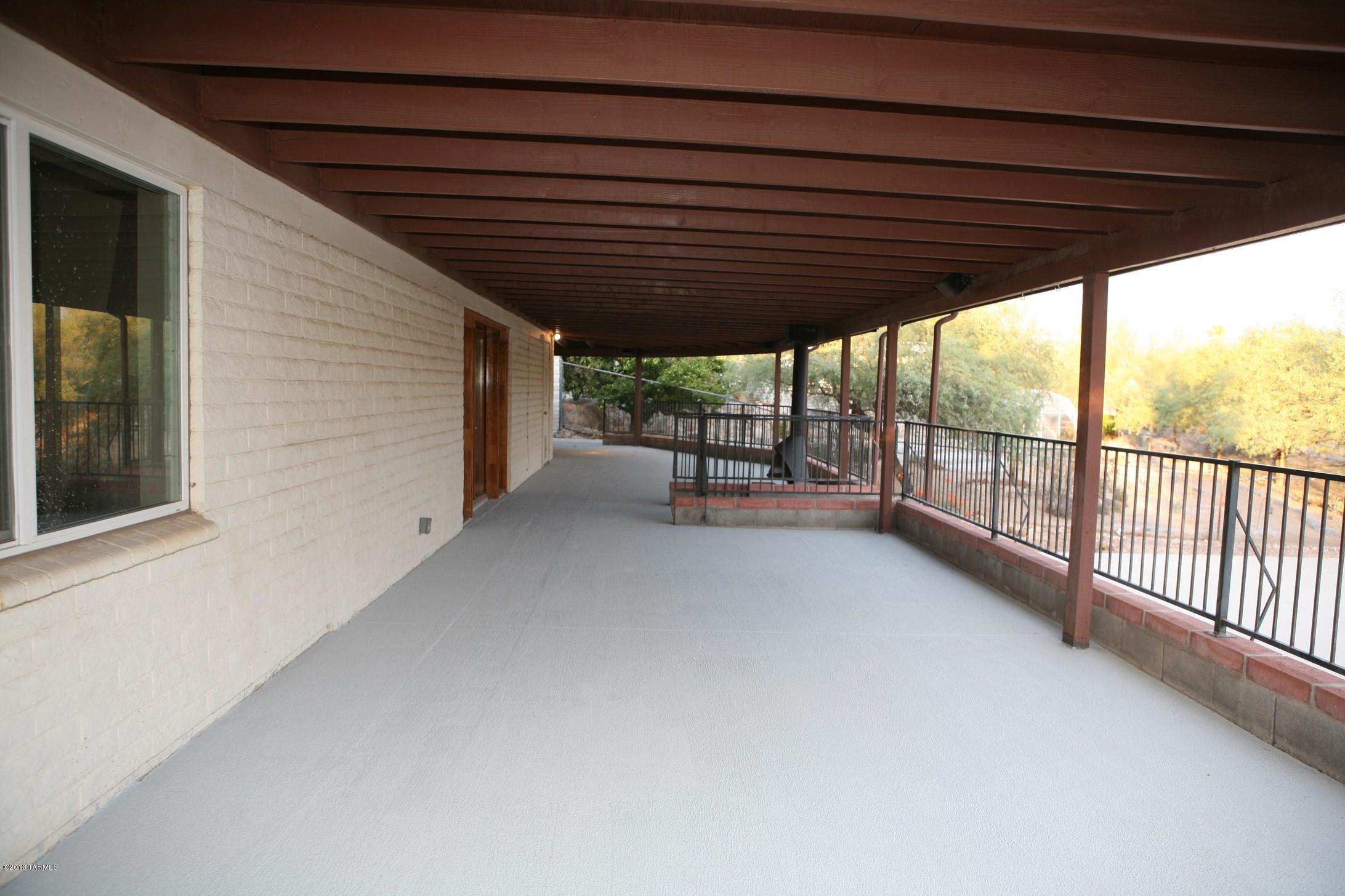 2741 W Placita Hacienda