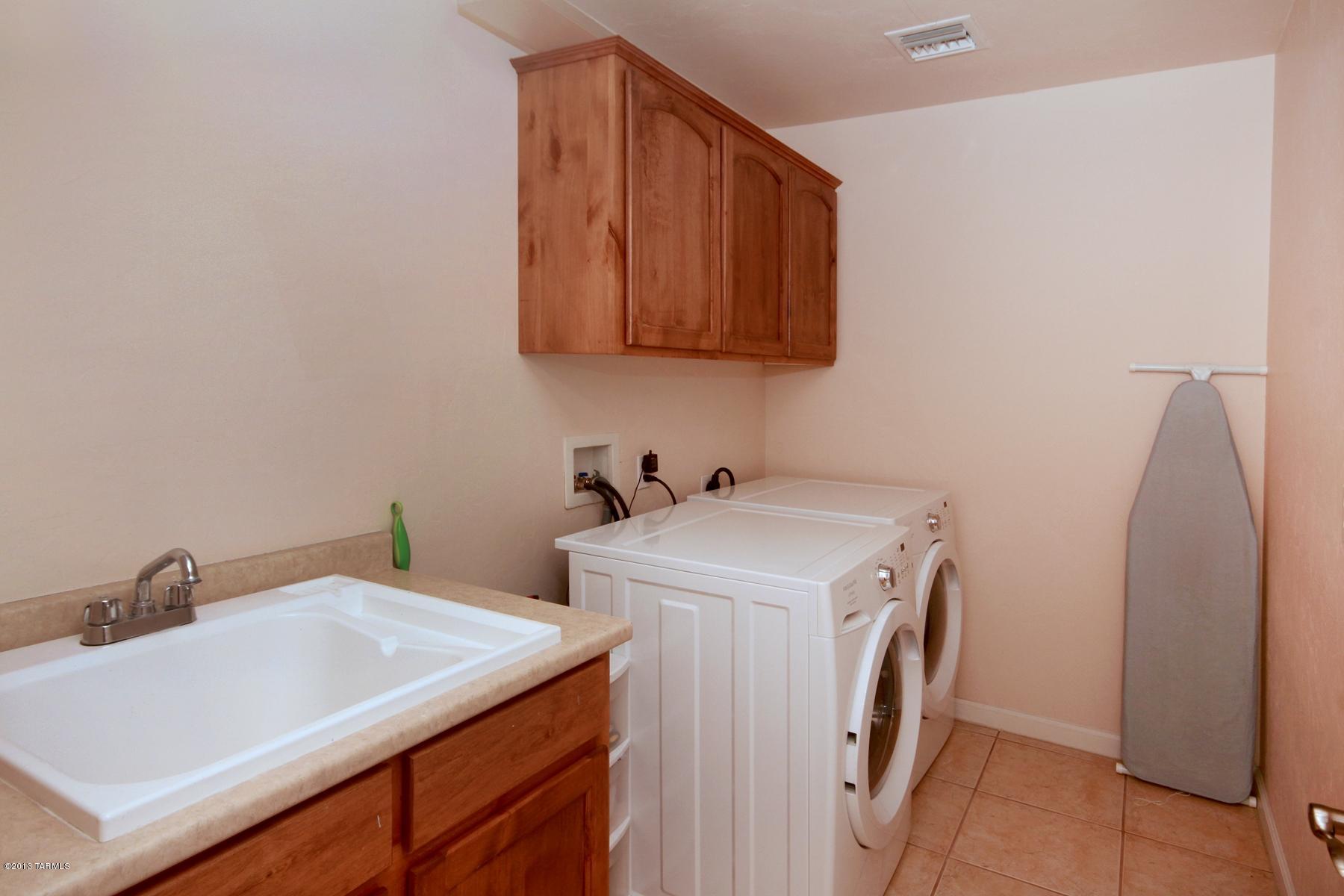 3805 W Sweet Place