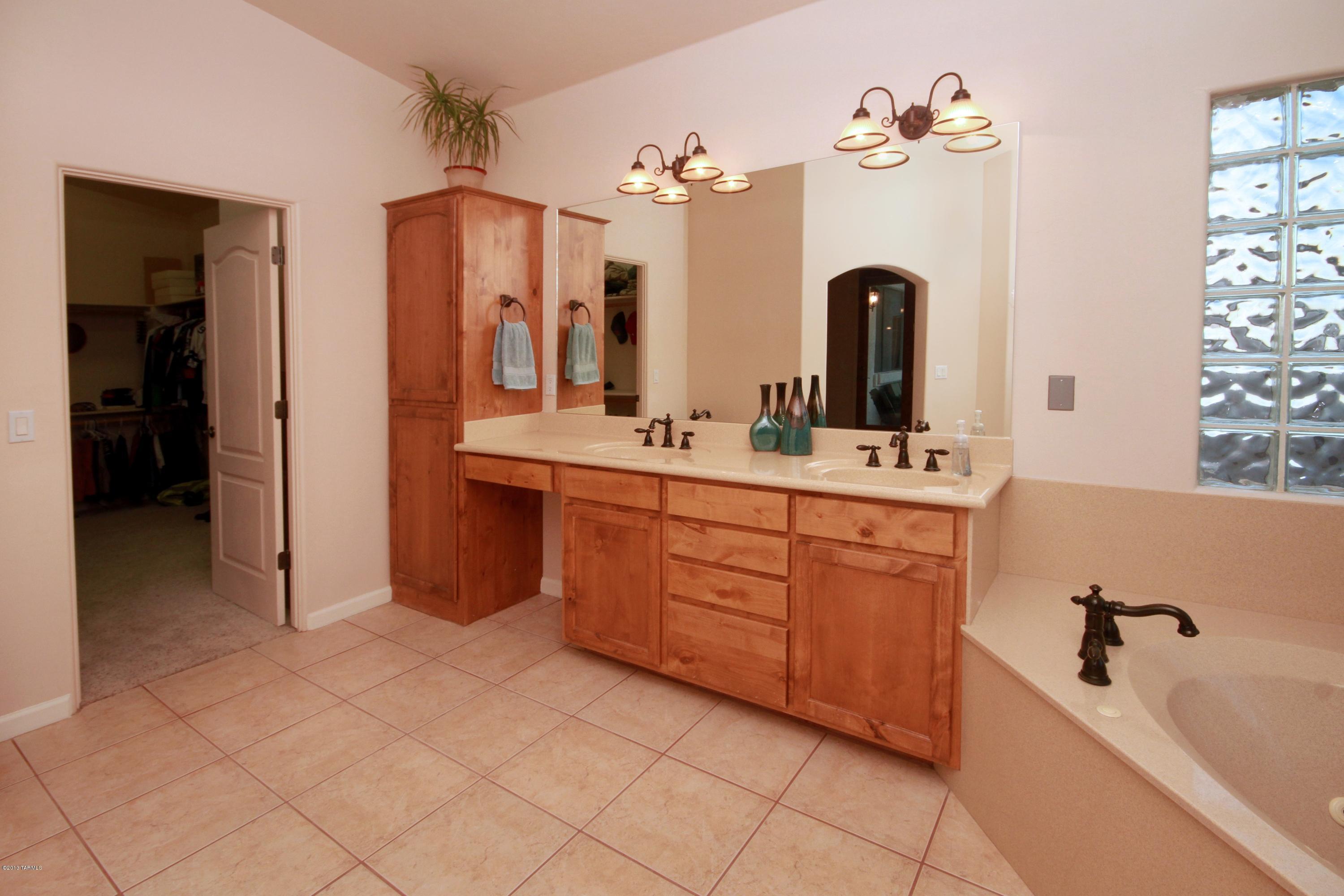3805 W Sweet Place