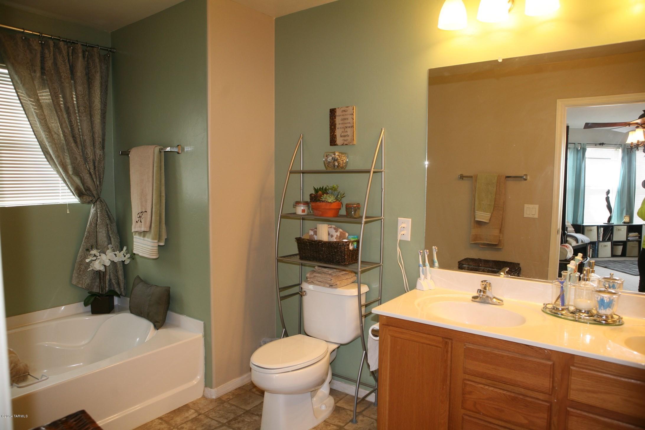 13641 E Hampden Green Way