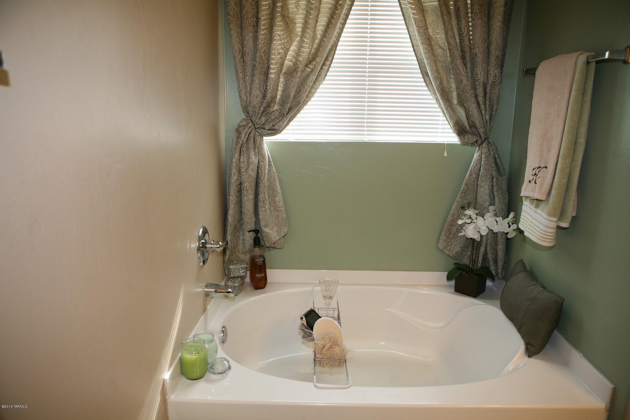 13641 E Hampden Green Way