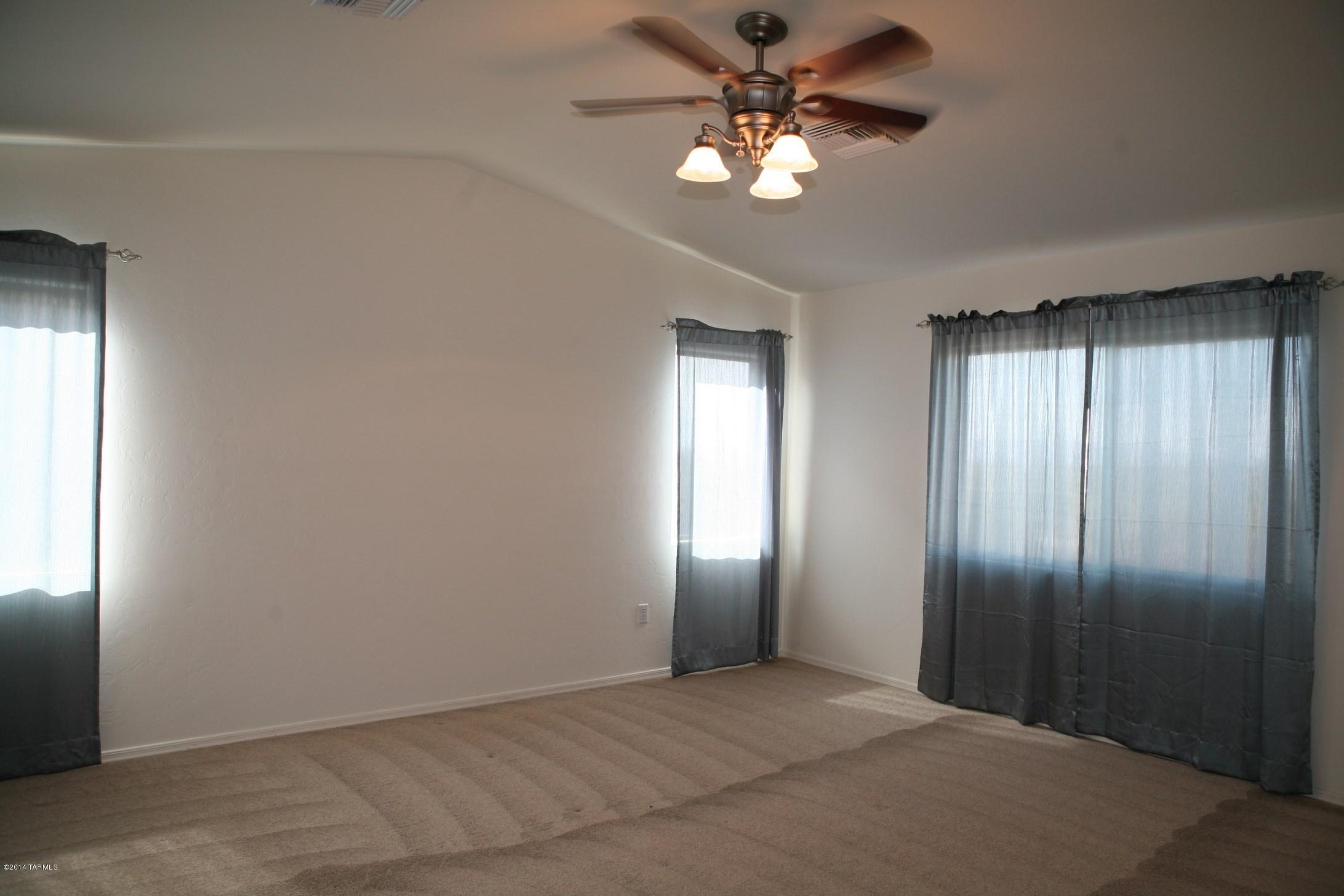 9040 S Silkwood