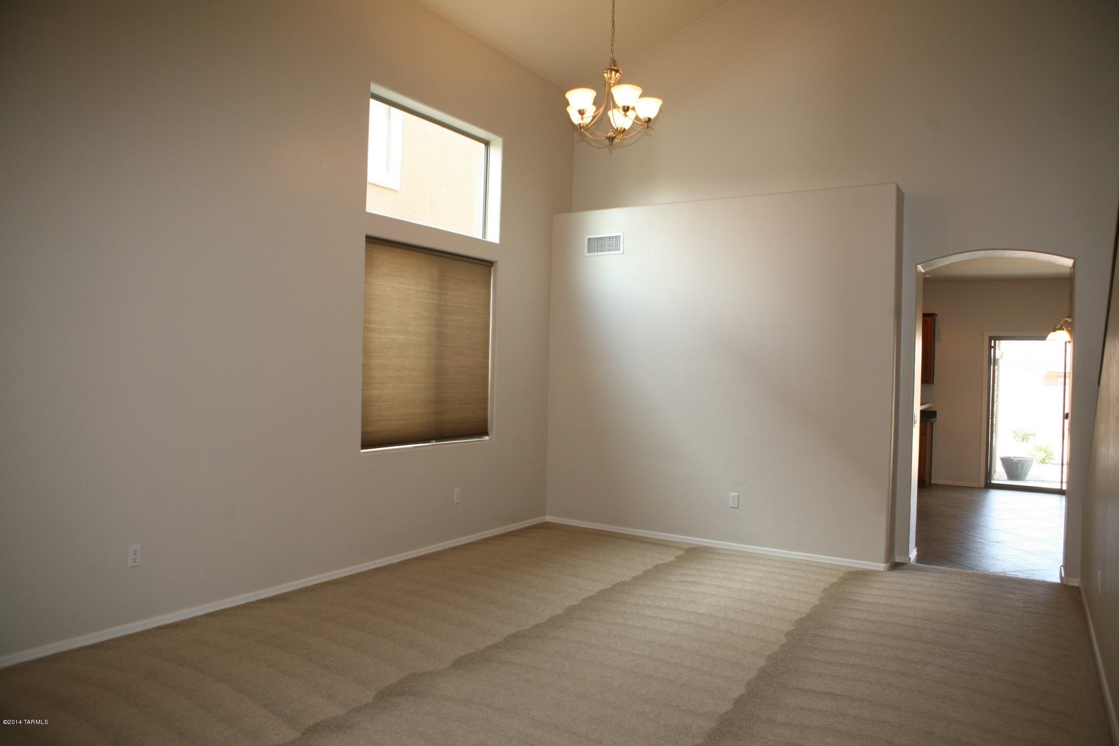 9040 S Silkwood