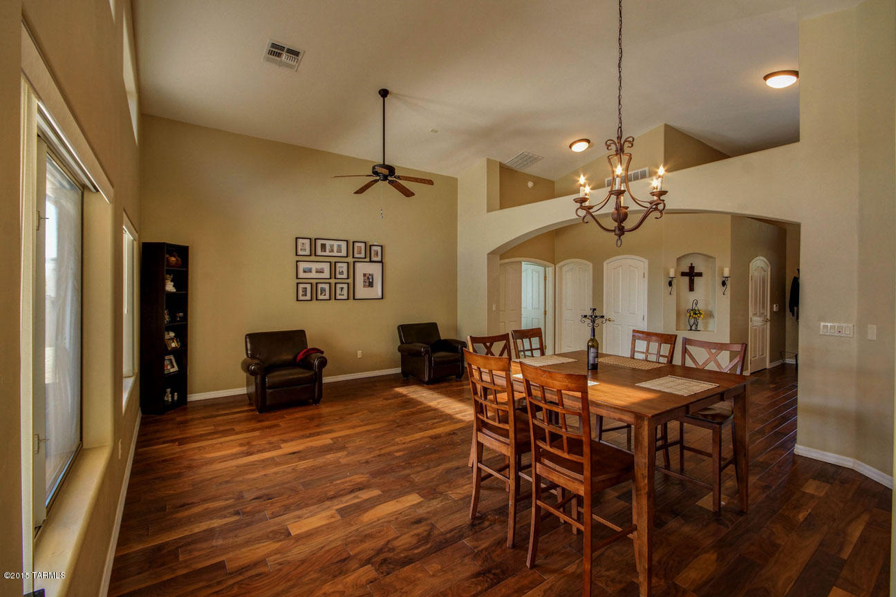 4936 N Gardner River Way W