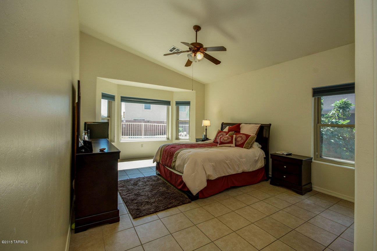 4936 N Gardner River Way W