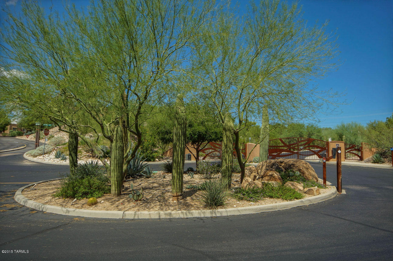 4936 N Gardner River Way W