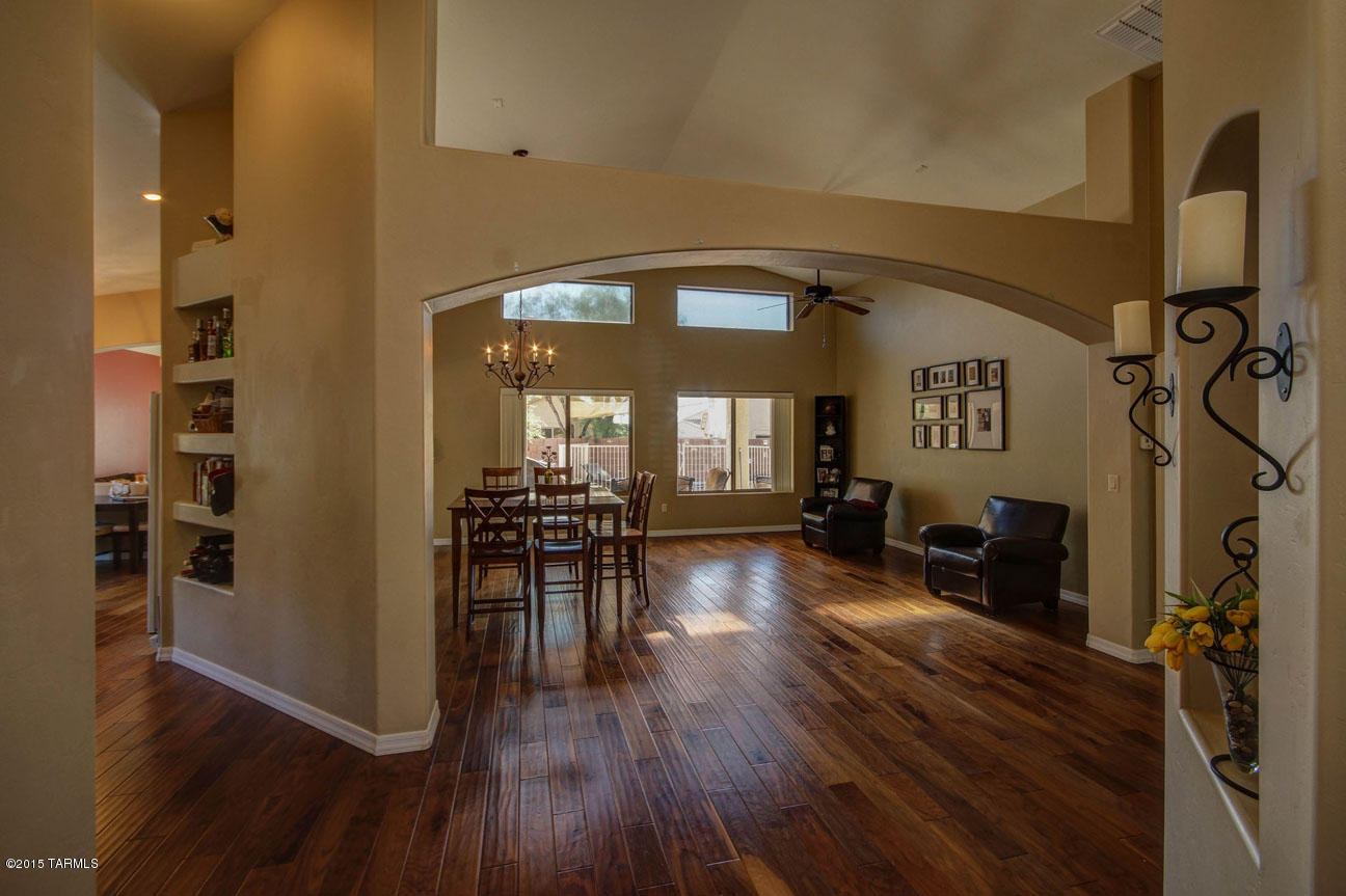 4936 N Gardner River Way W