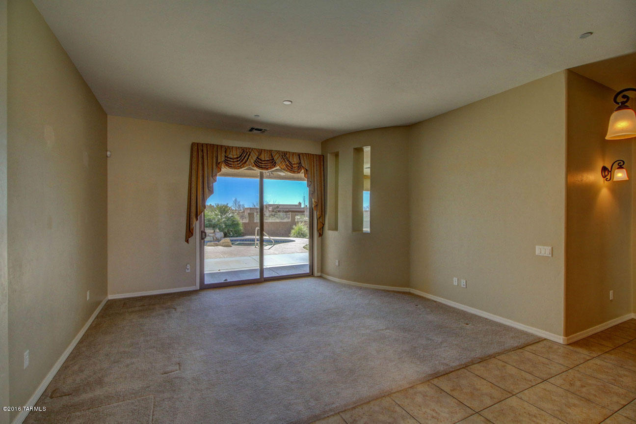 9658 S San Esteban Drive