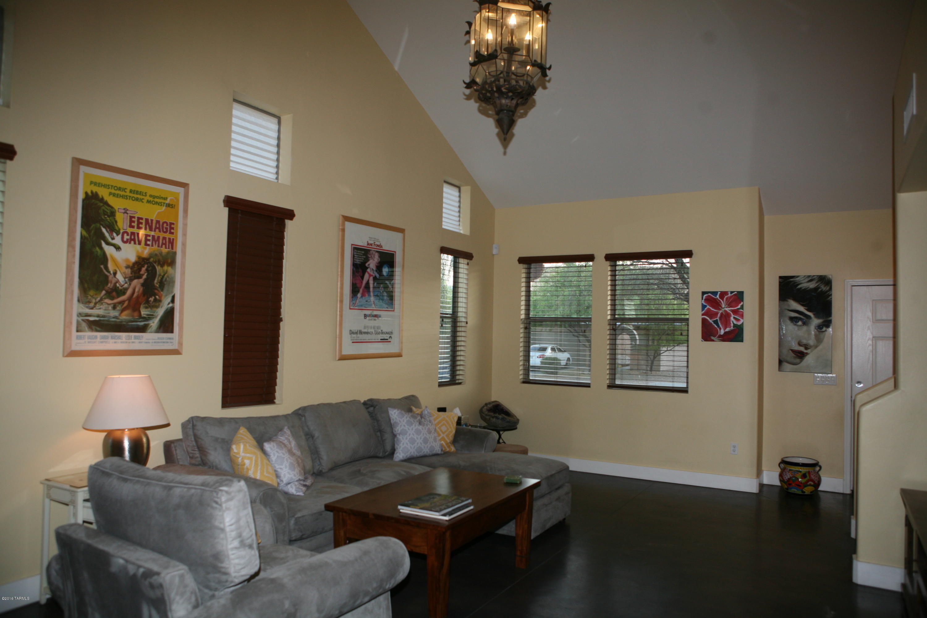 1275 S Via Estrella Blanca