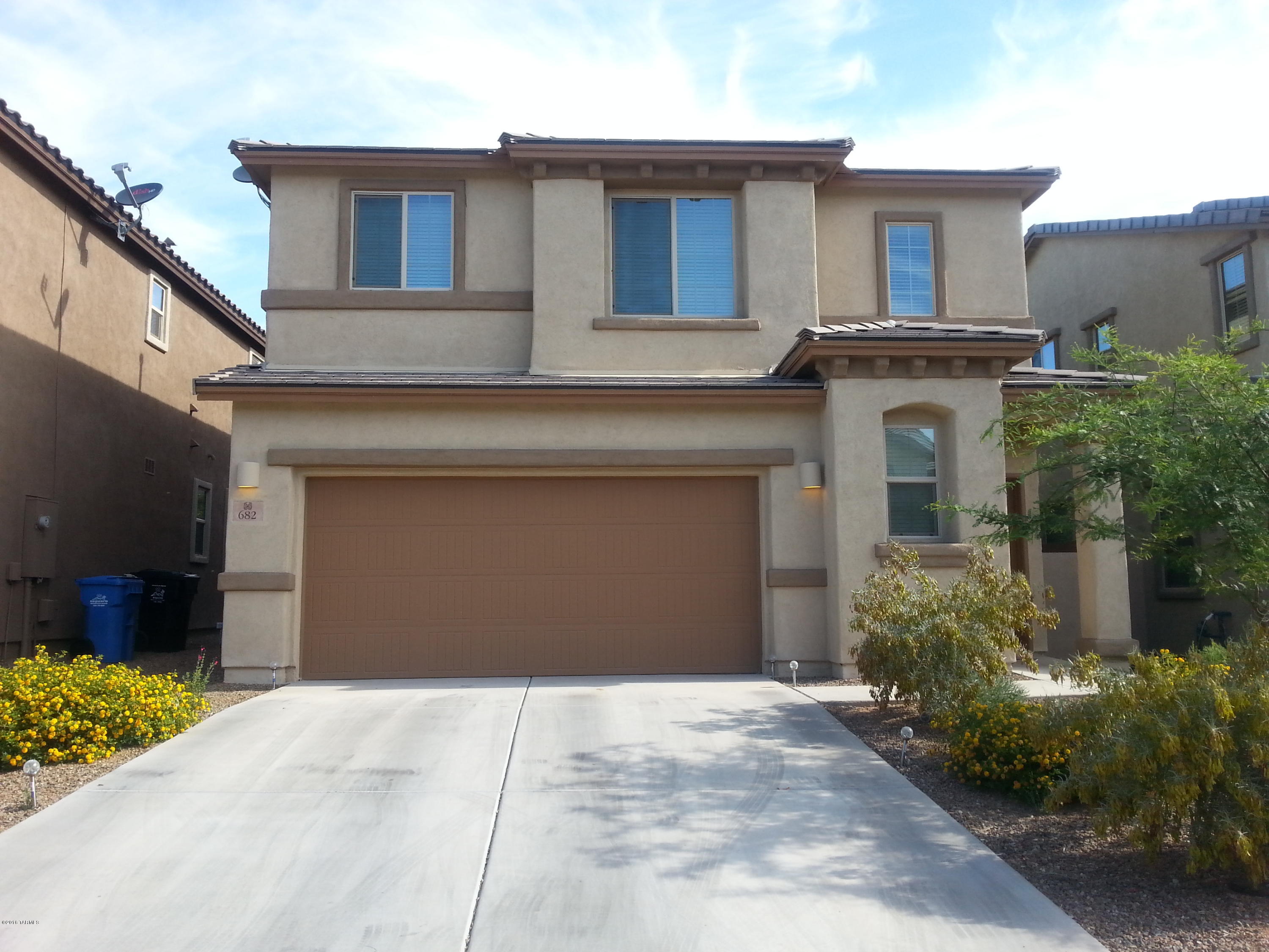 682 W Calle Ocarina