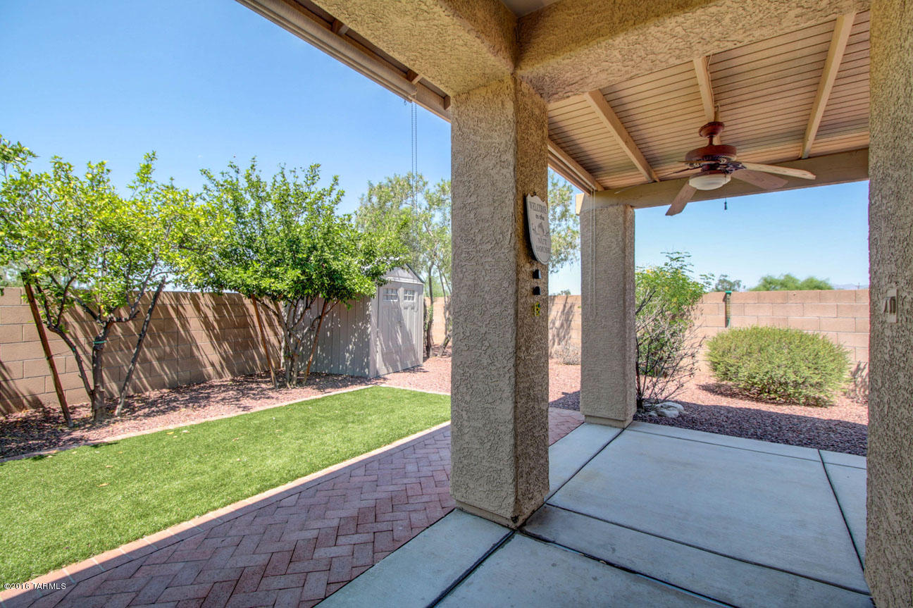 2488 W Waterway Place