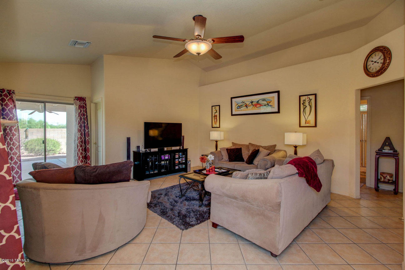 2488 W Waterway Place
