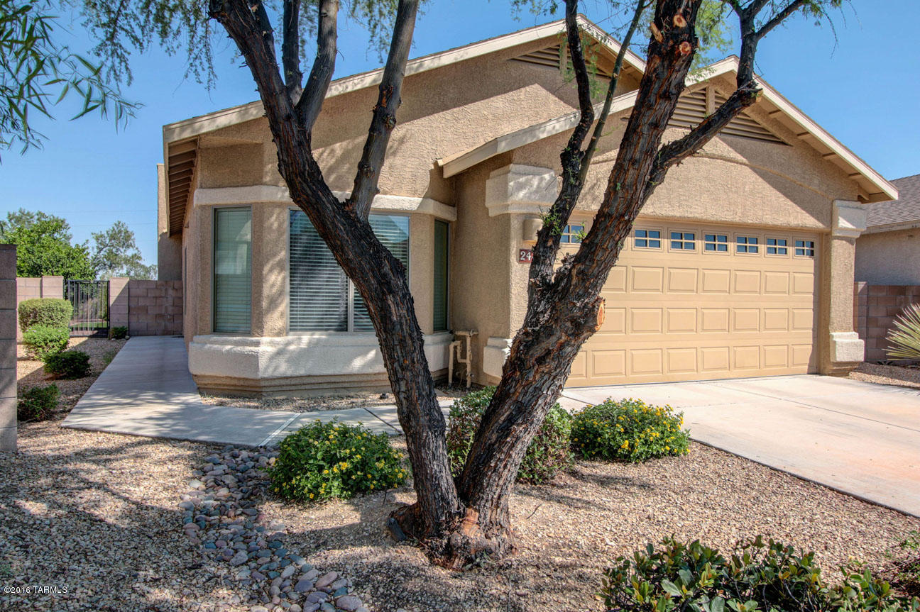 2488 W Waterway Place