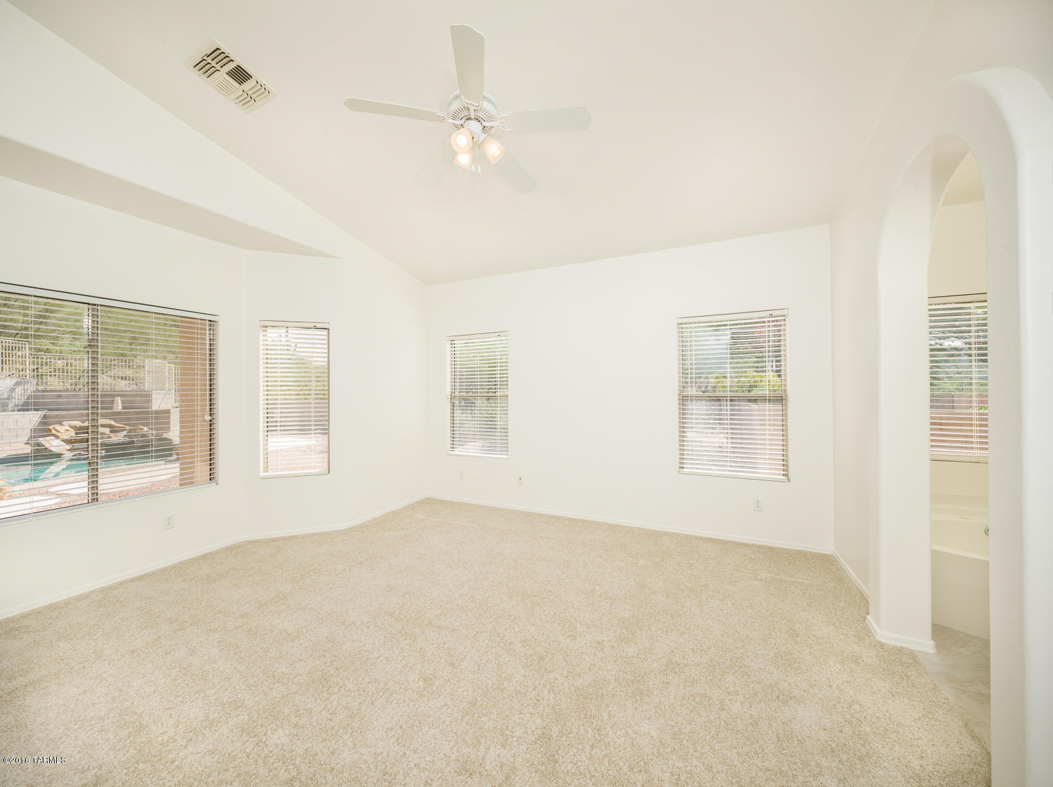 4521 N Scenic Mountain Drive