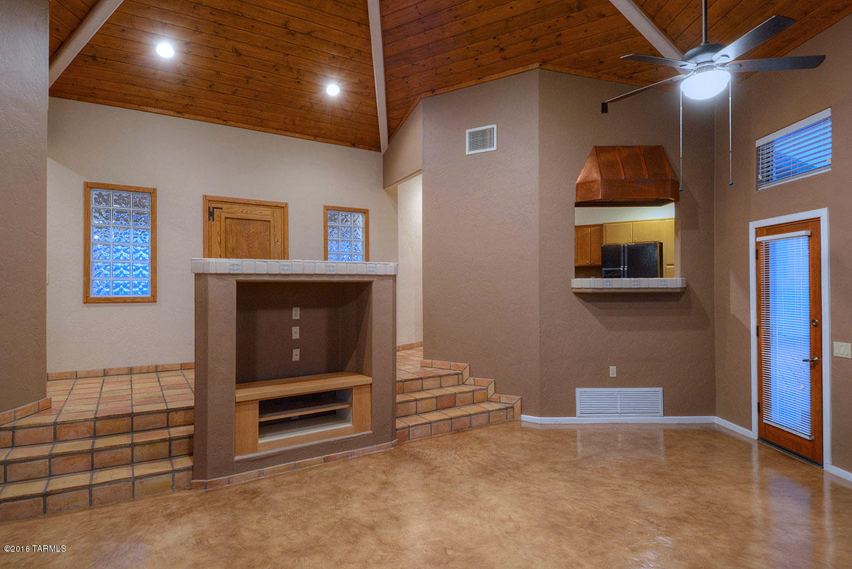 4701 N Nesting Lane