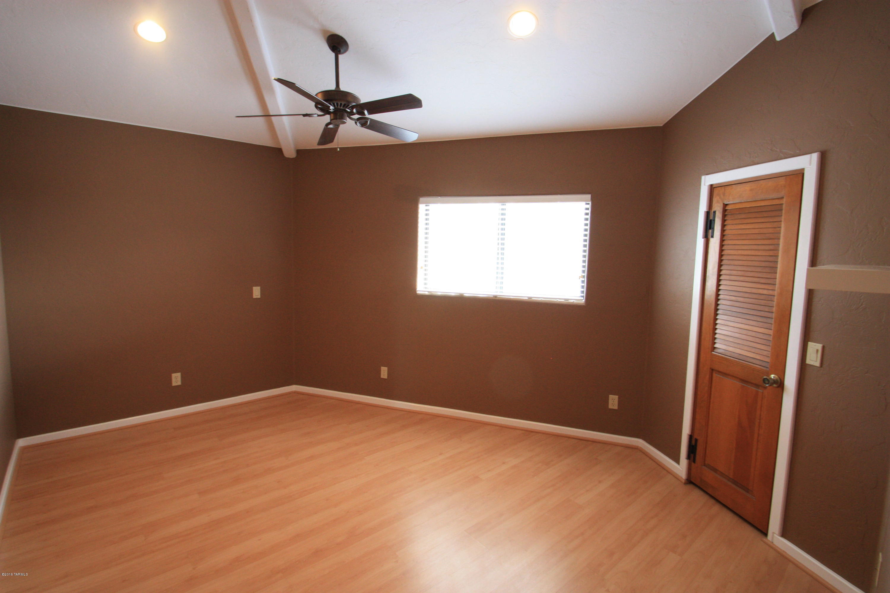4701 N Nesting Lane