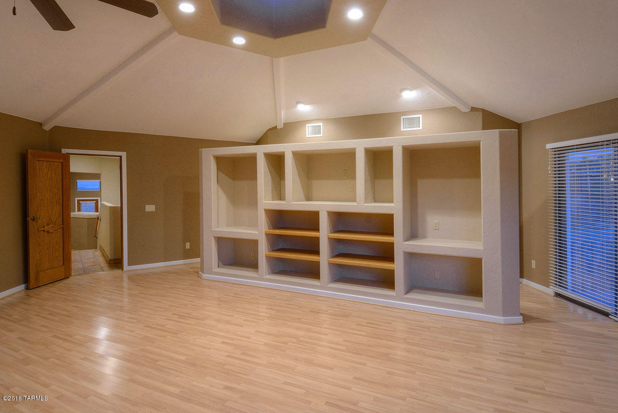 4701 N Nesting Lane