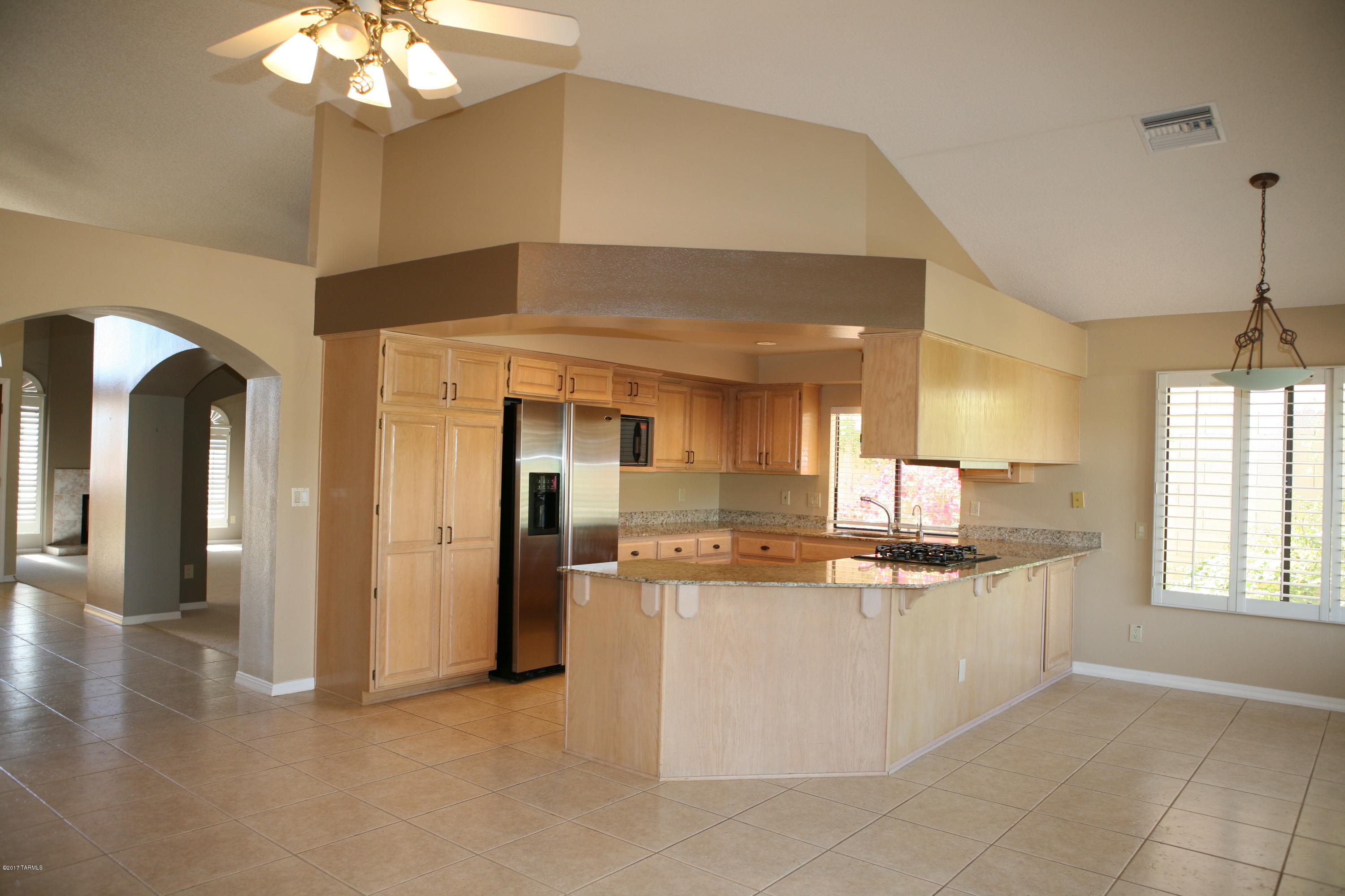 65440 E Rolling Hills Drive