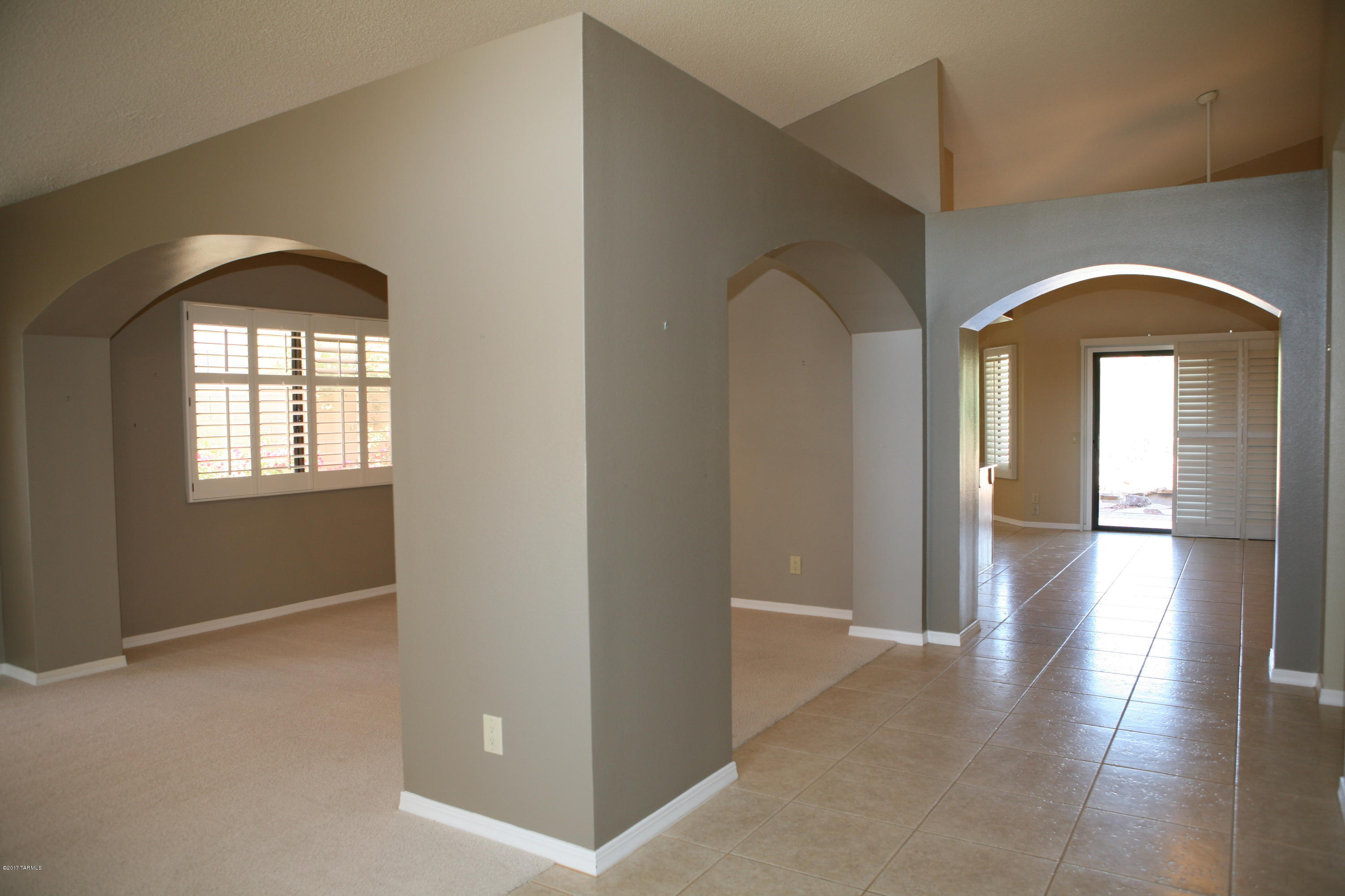 65440 E Rolling Hills Drive