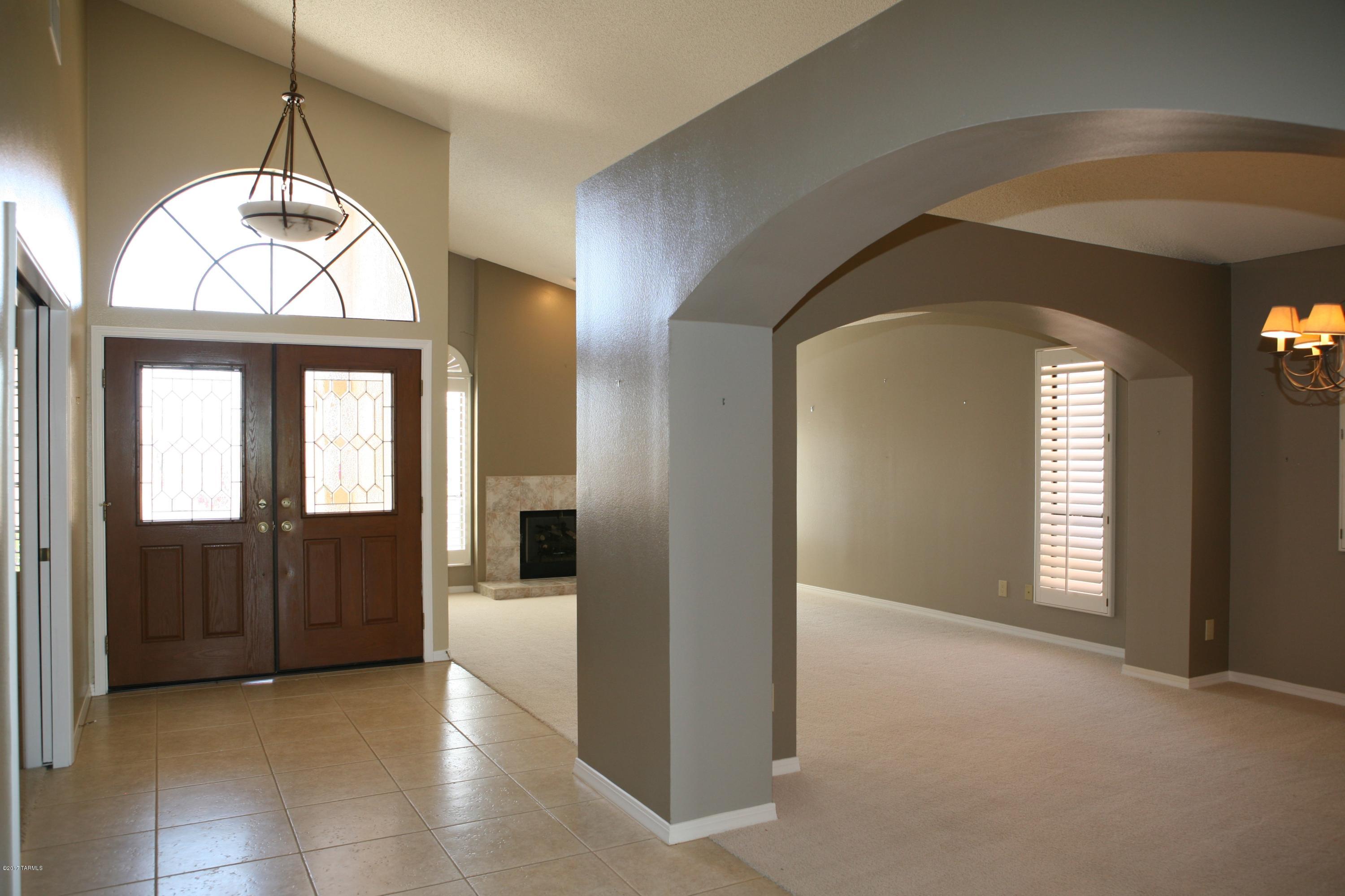 65440 E Rolling Hills Drive