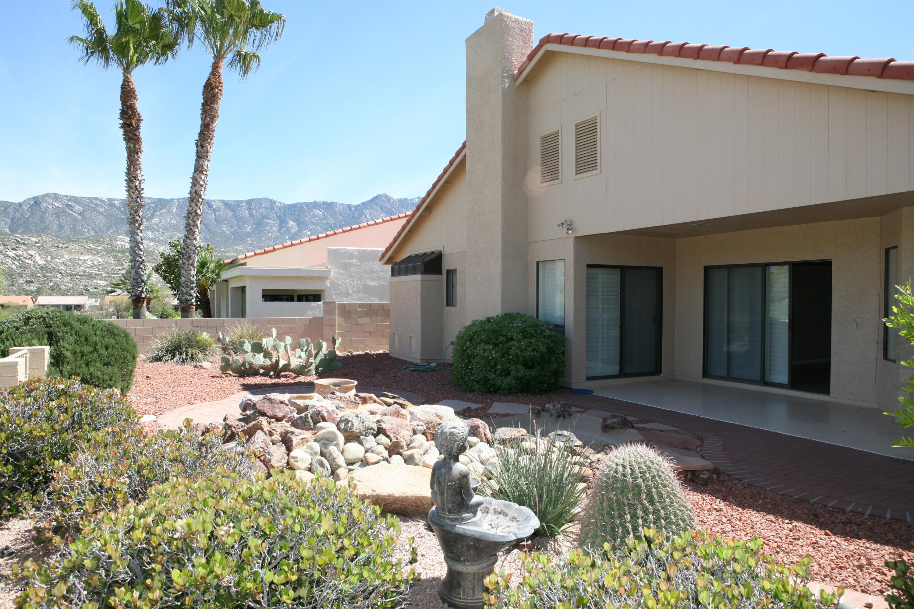65440 E Rolling Hills Drive