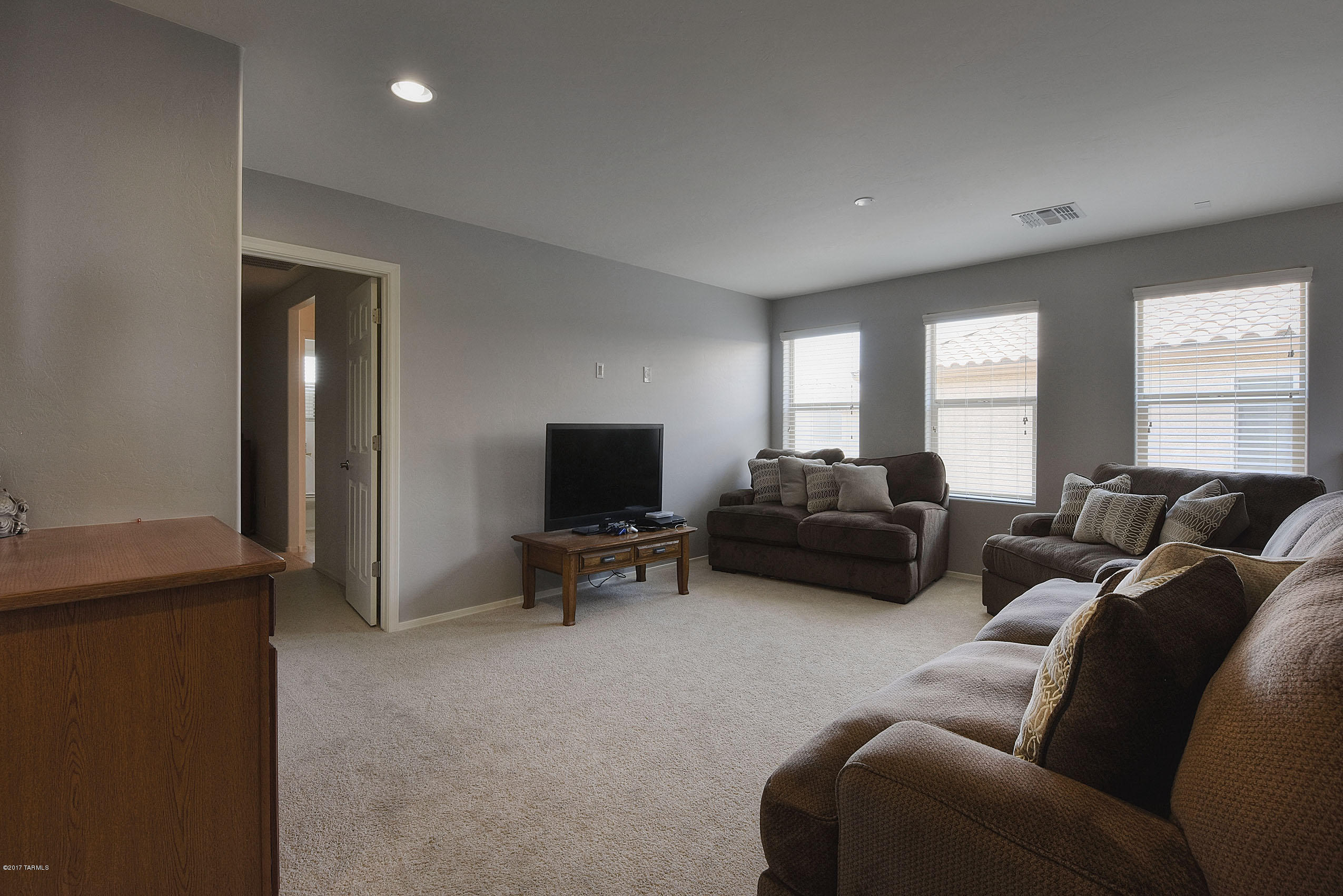 857 W Placita Caney