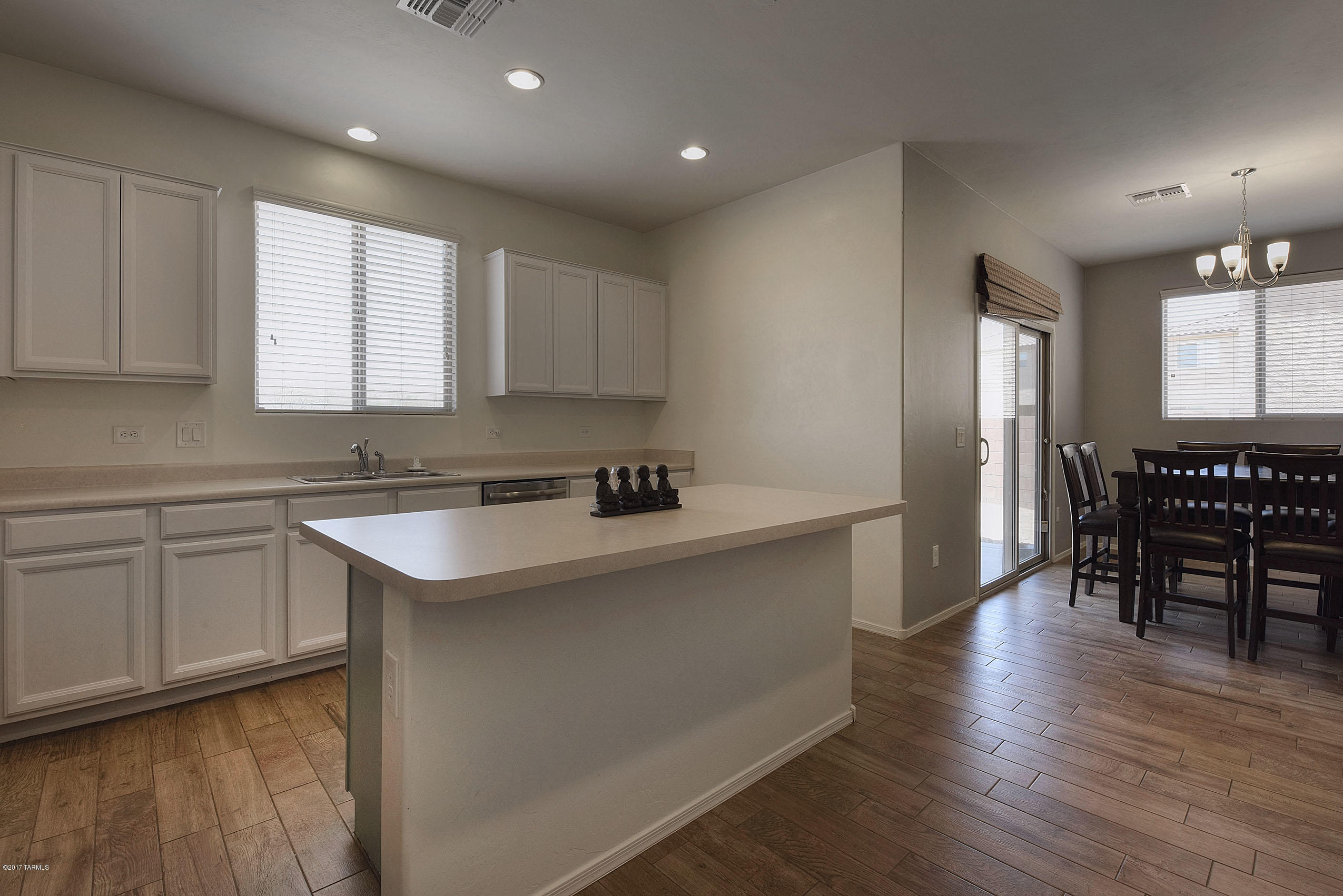 857 W Placita Caney
