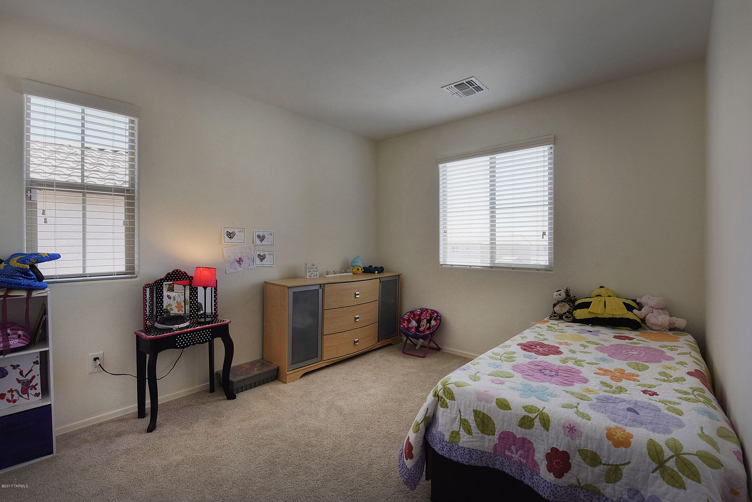 857 W Placita Caney