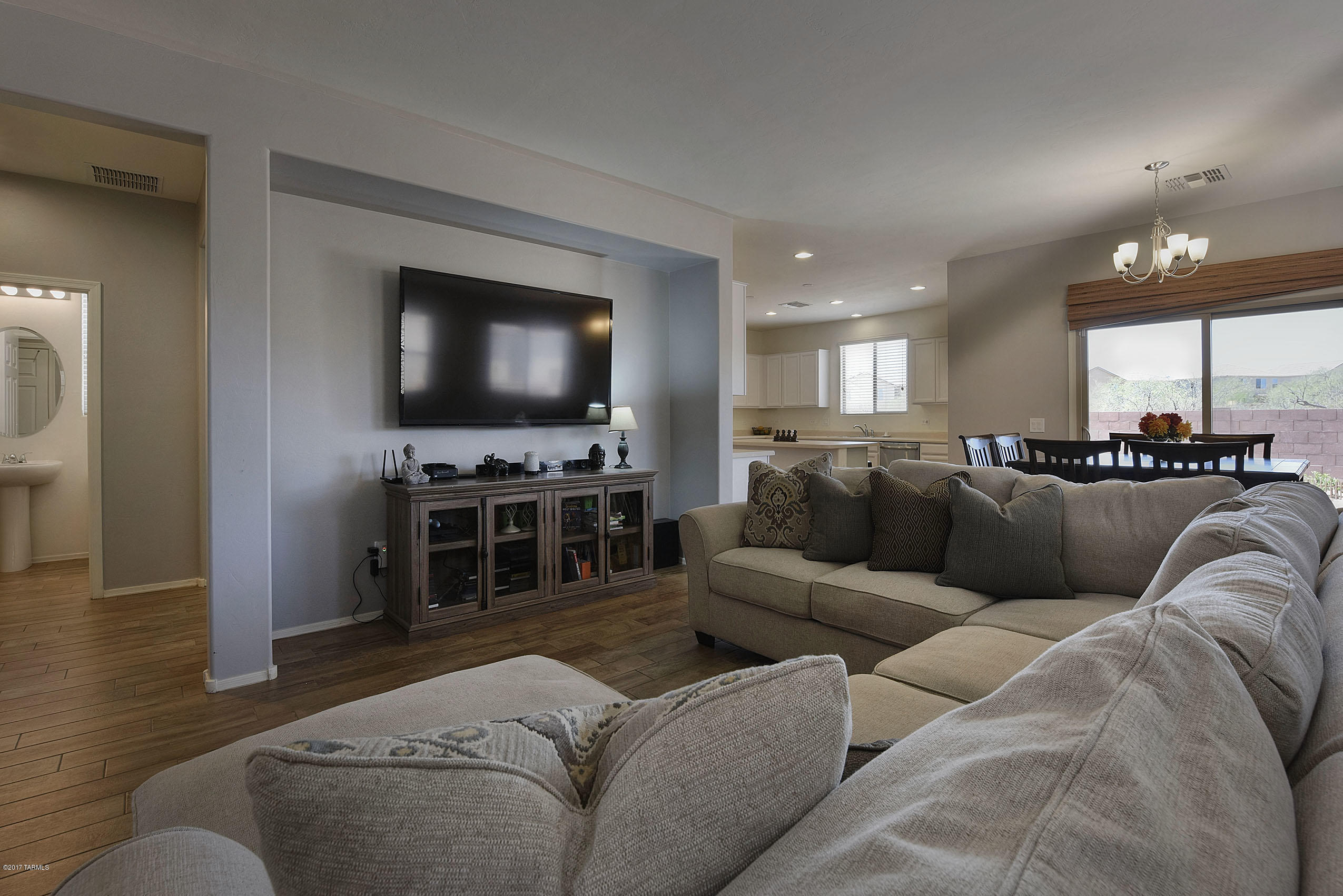 857 W Placita Caney