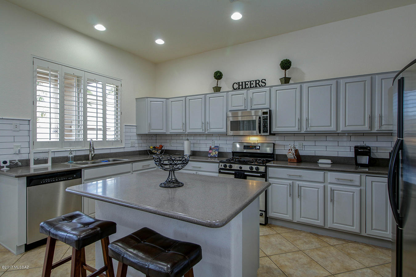 96 W Camino Rancho Cielo