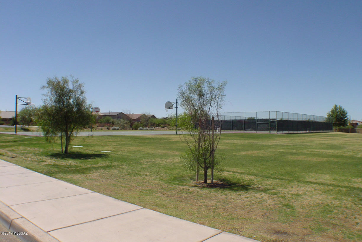 96 W Camino Rancho Cielo