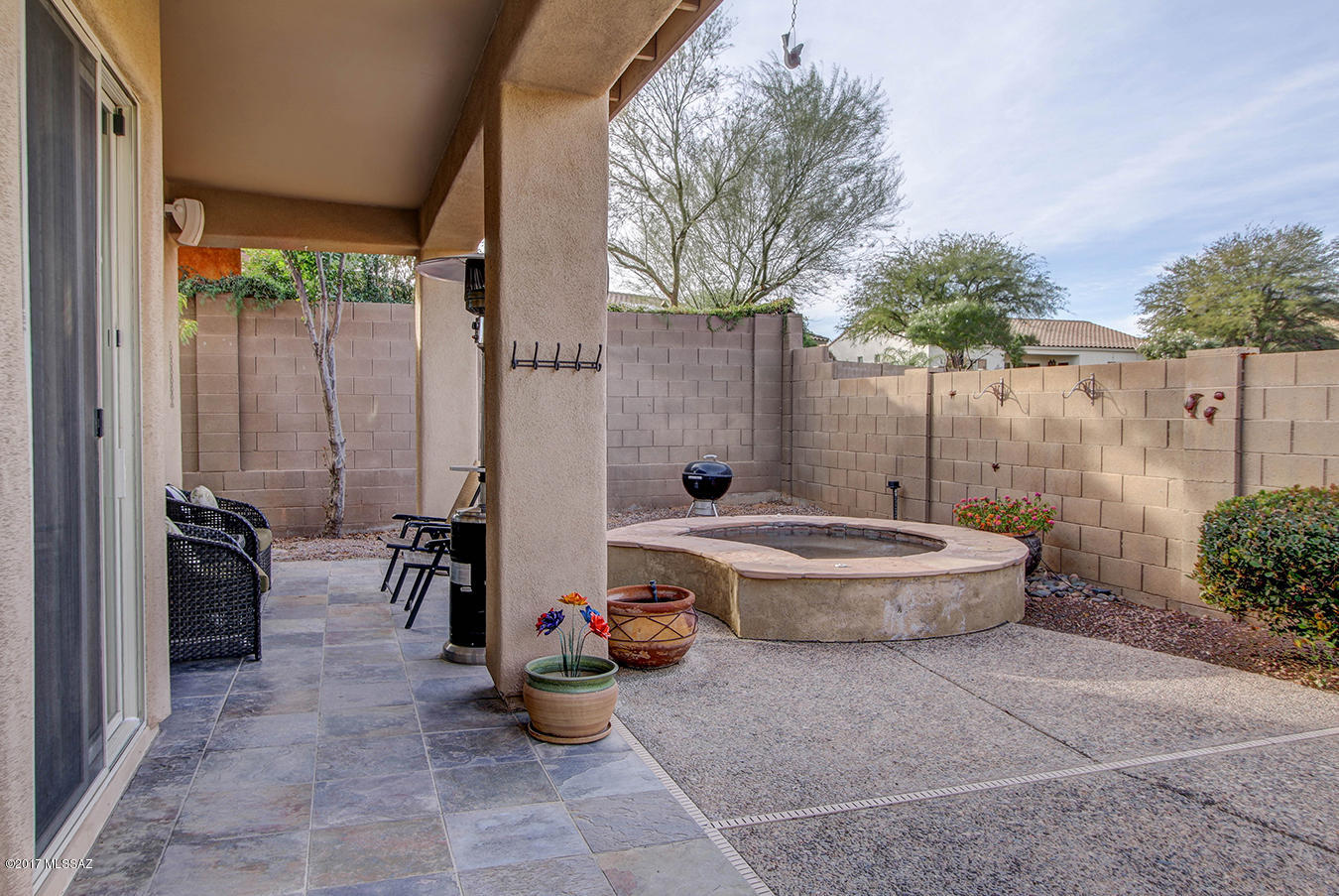 96 W Camino Rancho Cielo