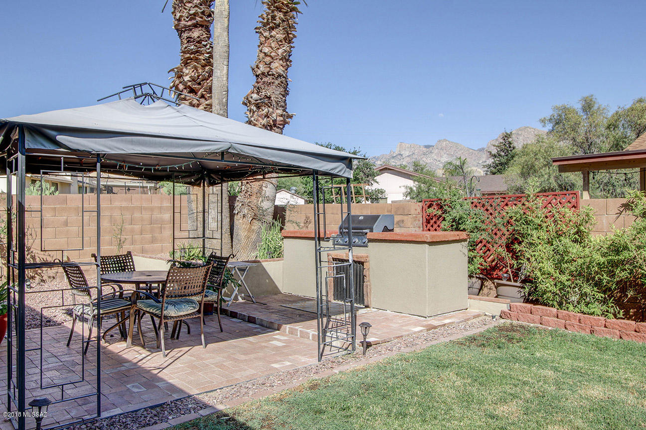 1433 W Canyon Shadows Lane