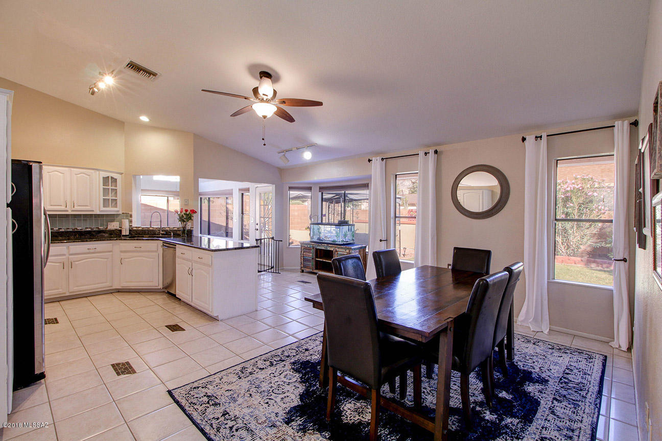 1433 W Canyon Shadows Lane