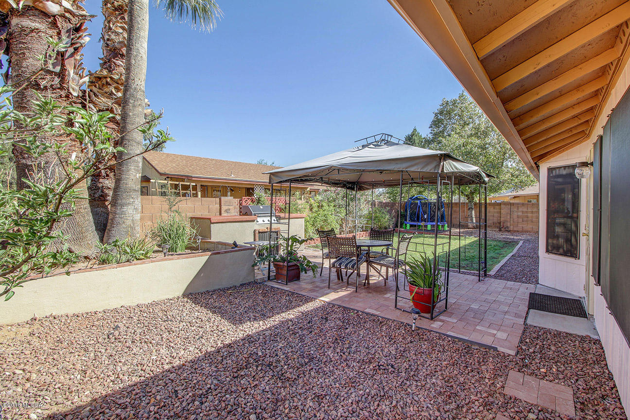 1433 W Canyon Shadows Lane