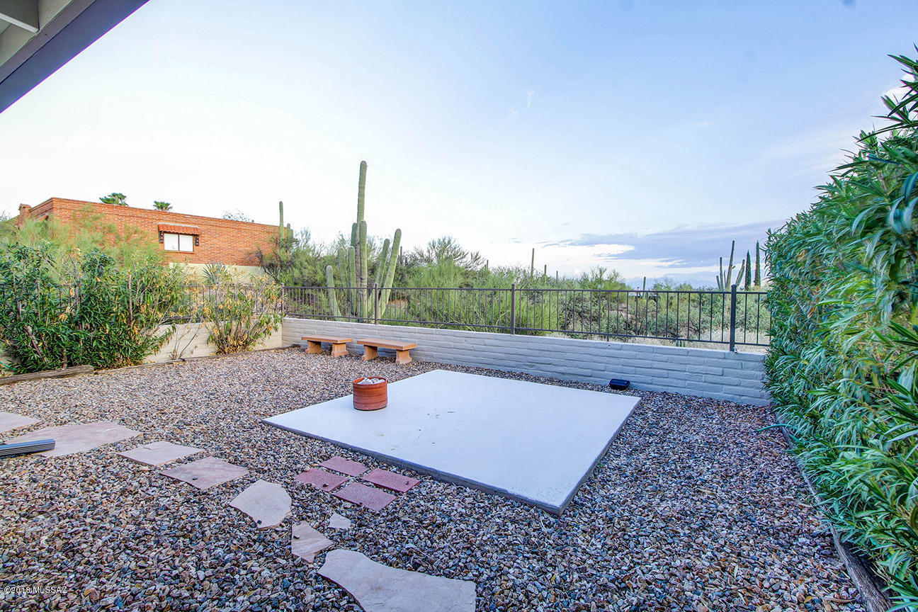 4440 E Quivira Place