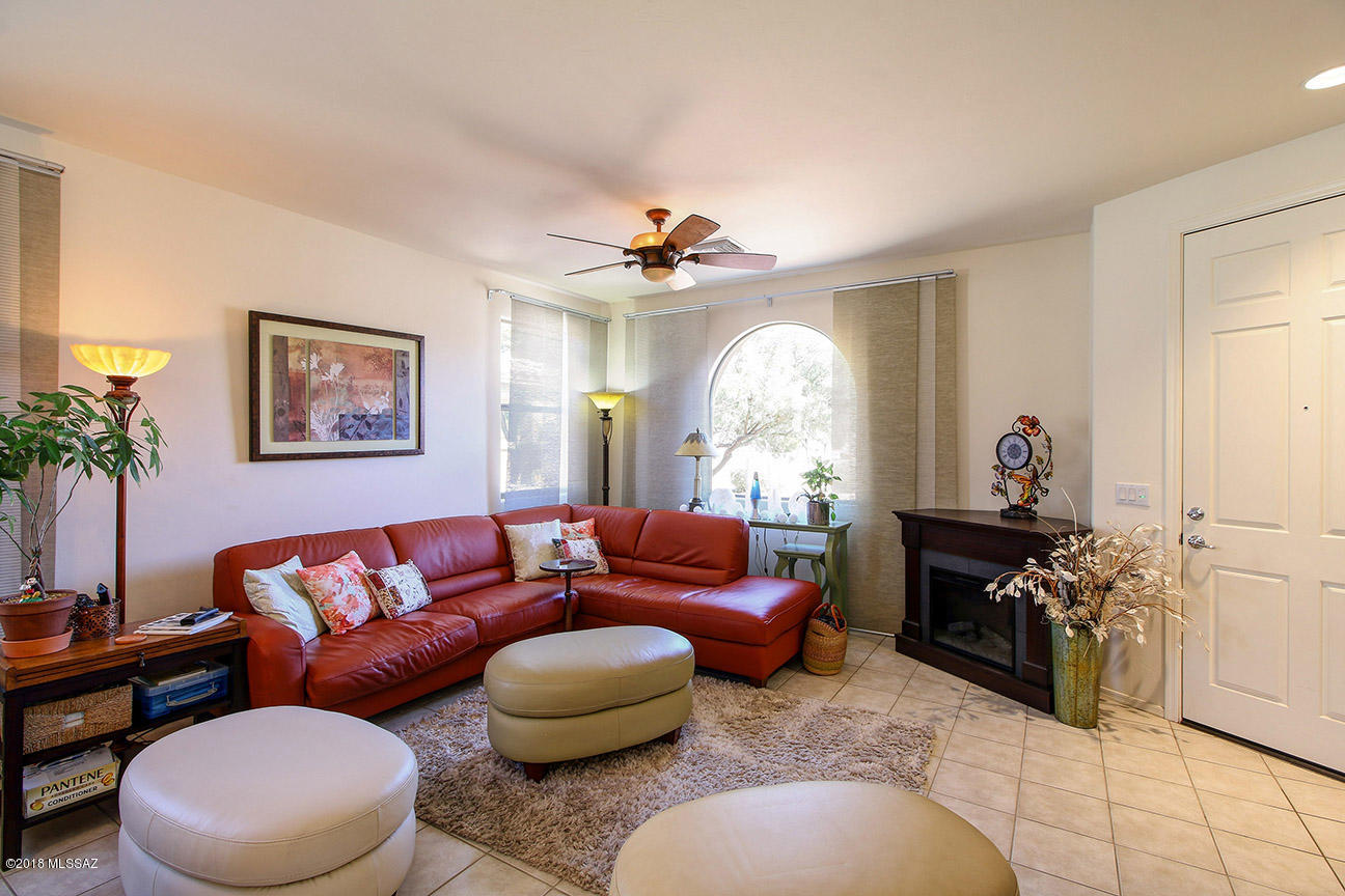 10107 S Azure Surrey Drive