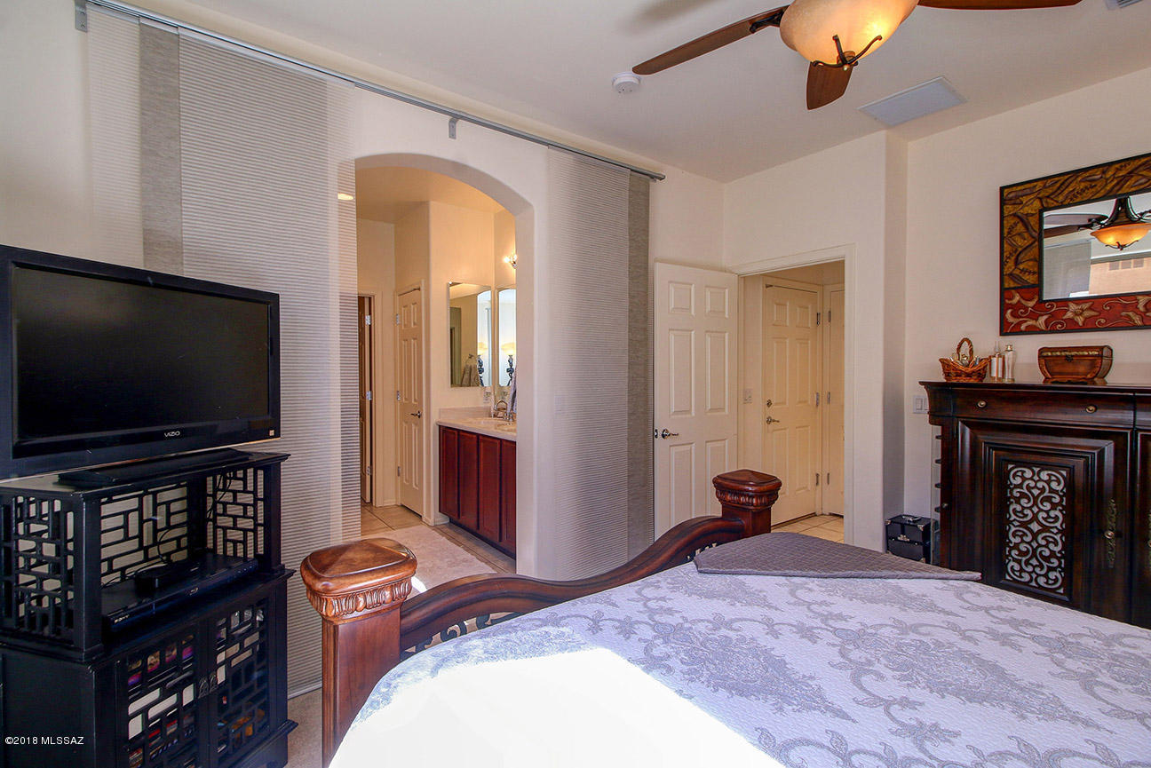 10107 S Azure Surrey Drive